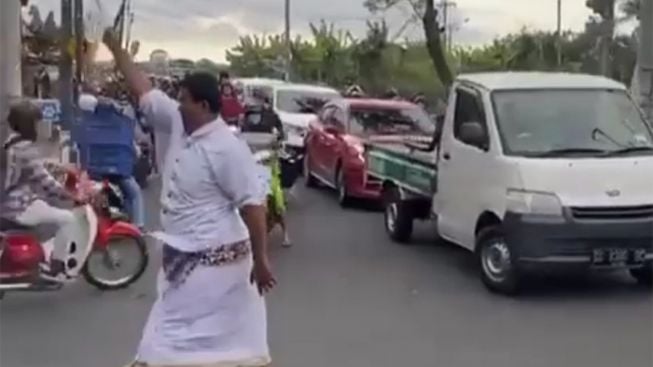 Sempat Tusuk Pengendara, Kasus Tak Jelas Dalih ODGJ, Putu Trisna Kembali Berulah di Jalanan