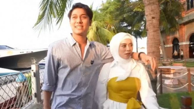 Bukan Main! Lesti Kejora Ngempet Emosi, Rizky Billar Sok Bangga Beri Hadiah Kapal Pesiar 38 M, Netizen: Lesti Bingung Bayar Cicilannya