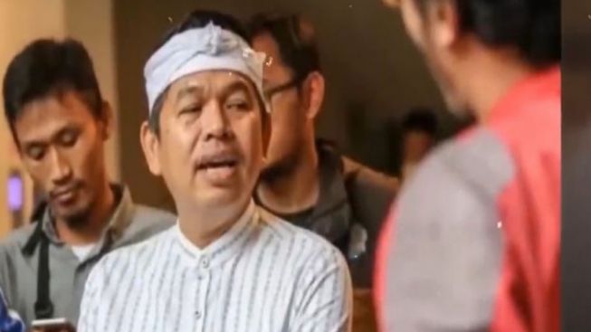 Kang Dedi, Tetap Saja Ambu Anne Jadi yang Kedua