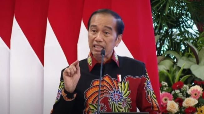 Jokowi: Polri Dikeluhkan Publik karena Pungli, Cari-cari Kesalahan, hingga Hidup Mewah