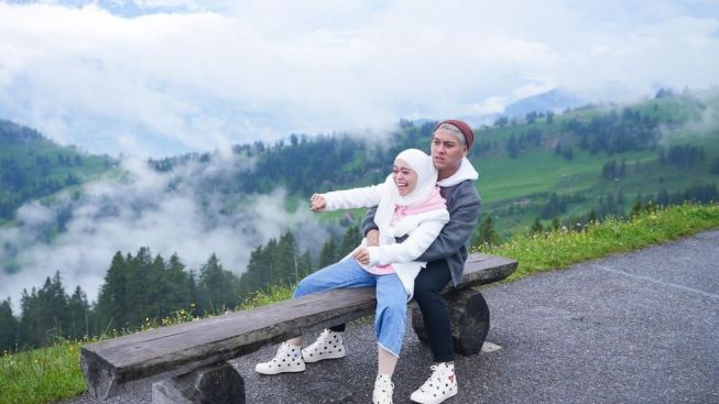 Mengerikan! Denny Darko Ramal Karir Rizky Billar dan Lesti Kejora Akan Habis, Prahara Rumah Tangga Kian Runyam
