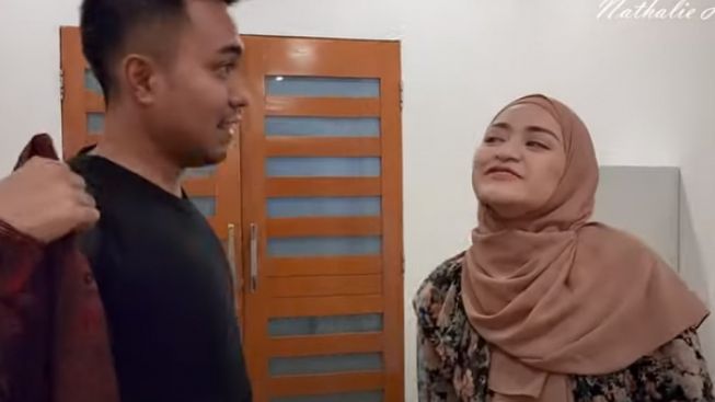 Papa Fariz Malah Minta Nathalie Holscher Jangan Bercerai dengan Sule