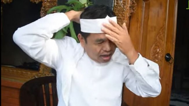 Sambil Makan Tiga Telor, Kang Dedi Tak Pernah Nyusahin Neng Anne: Setrika dan di RS Sendiri