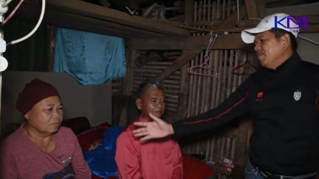 Tetap Romantis Meski Berbulan-bulan Tidur di Kandang Kambing, Kang Dedi Mulyadi Kagumi Pasangan Ini