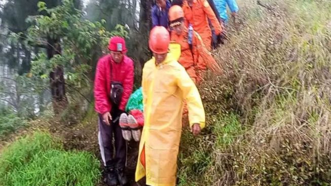 Terpeleset dan Masuk Jurang, Pendaki Amerika Tewas di Gunung Agung