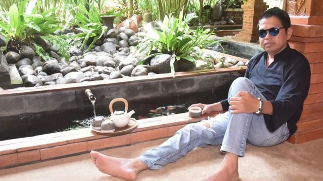 Jeritan Hati Dedi Mulyadi di Tengah Korban Bencana Gempa Cianjur, Warga: Neangan Deuilah, Pak Haji!