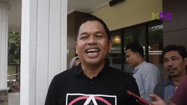 Dedi Mulyadi Ungkap Cerita Cinta yang Kandas, Warga: Jangan Buang Waktu, Kalau Ada yang Pasti Kenapa Harus Menunggu