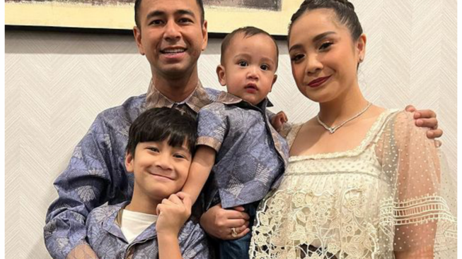 Pakaian Terbuka Nagita Slavina Hadiri Akad Nikah Kaesang dan Erina Tuai Cibiran, Warganet: Padahal Acaranya Kental Tradisi..
