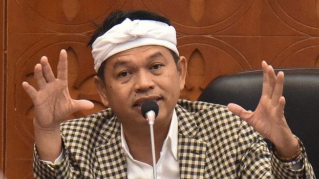 Bisa Ditiru Kang Dedi, Jurus Mbah Suhrip Rayu Istri