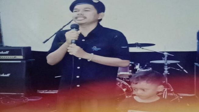 Kang Dedi Bagikan Foto Zaman Old, Pantas Tidak Diterima Akabri