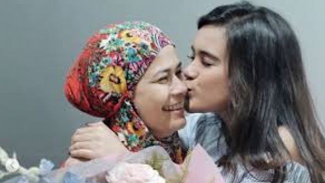 Pemain Sinetron Audi Marissa Dulu Rayakan Idul Fitri, Kini Natalan "Happy Christmas'