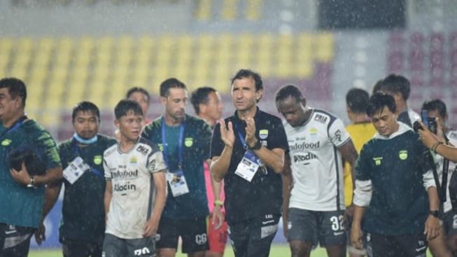 Luis Milla Apresiasi Semangat Pantang Menyerah Para Pemain Persib ...