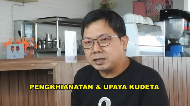 Bung Towel: Ada Pengkhianatan di Dalam Tubuh PSSI, Ketua Umum Iwan Bule Digembosi?