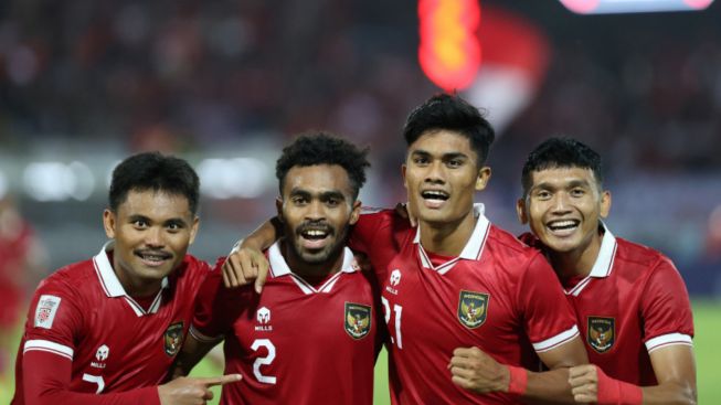 Bukan SDM, 2 SR Diduga Kode Pemain Baru Persib Bandung, Didikan Shin Tae yong di Timnas Indonesia Diboyong Luis Milla?