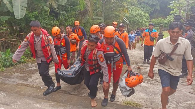 Andika Yohanes Korban Terseret Arus Pantai Batu Belig Ditemukan Meninggal