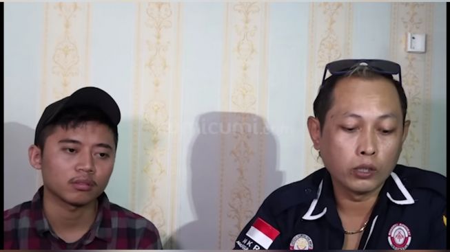 Begini Klarifikasi Rozy Zay Hakiki, Bantah Digrebek Warga Saat Wik Wik dengan Ibu Kandung Norma Risma