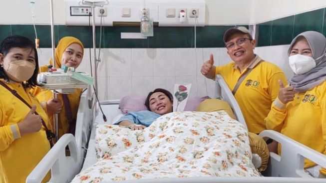 Usai Jalani Operasi, Instagram Happy Asmara Digeruduk Sahabat Artis