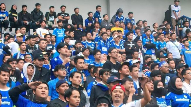 Loh Ada Apa? Panser Biru & Viking Geruduk Rumah Dinas Ganjar Pranowo Jelang Laga PSIS Semarang vs Persib