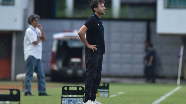 Perebutan Puncak Klasemen, Persib Bandung Lepas Robi Darwis, Luis Milla Fokus Laga Klasik