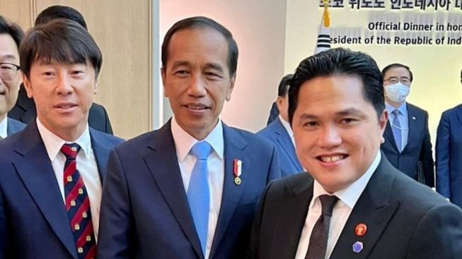 2 Menteri Jadi Petinggi PSSI, Apa Kata Jokowi?