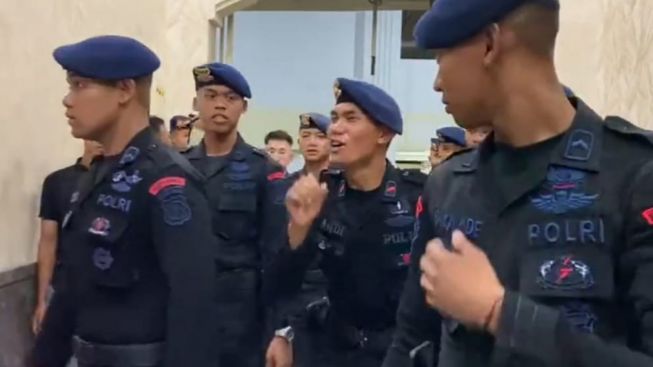 YLBHI Keberatan atas Aksi Brimob yang Datang ke Persidangan Tragedi Kanjuruhan