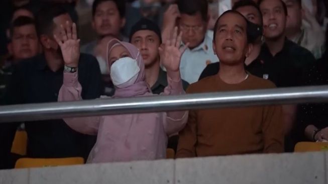 Baladewi Sejati, Iriana Jokowi Nonton Konser Dewa 19 sampai di Medan