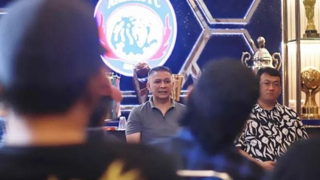 Sempat Diisukan Bubar, Bos Arema FC Pastikan Jaga Eksistensi Klub, Netizen: Kalo gak Bubar Minimal Degradasilah