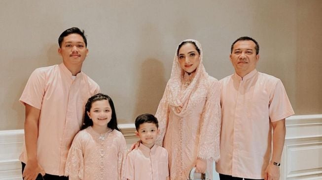 Azriel Hermansyah Dapat Lampu Hijau Ajak Sarah Menzel Jadi Mualaf: 'Jadi Terserah Akunya'