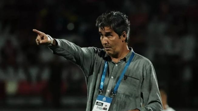 Kalah Bersaing dengan PSM dan Persib Bandung, Pelatih Bali United Alihkan Fokus ke Musim Depan