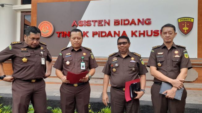 BREAKINGNEWS: Rektor Unud Prof. Antara Ditetapkan sebagai Tersangka Dugaan Korupsi SPI Unud