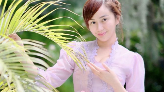 Denise Chariesta Ungkap Kondisinya Usai Pamer Hasil Tespek, Perkuat Isu Hamil?