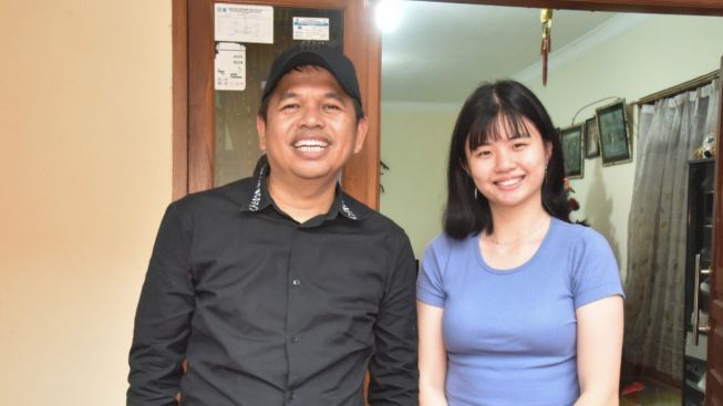 Dedi Mulyadi Unggah Foto Bersama Wanita Cantik, Netizen: 'Cocok Kang', Pendamping Baru?