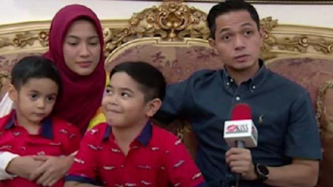 Bangga dan Bahagia! Anak dari Pasangan Dude Harlino dan Alyssa Soebandono Jadi Penghafal Al Quran