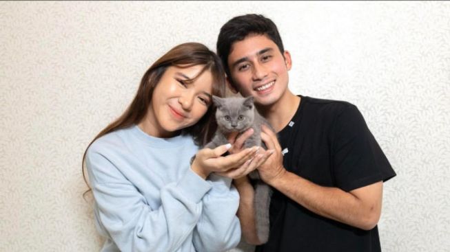 Tak Kunjung Muncul Beri Klarifikasi, Denny Darko Sarankan Tiara Andini Tinggalkan Alshad Ahmad