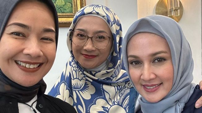 Kocak! Tingkah Desy Ratnasari Bikin Raffi Ahmad Ngakak, Akui sebagai Hijaber: Himpunan Janda Berdaya