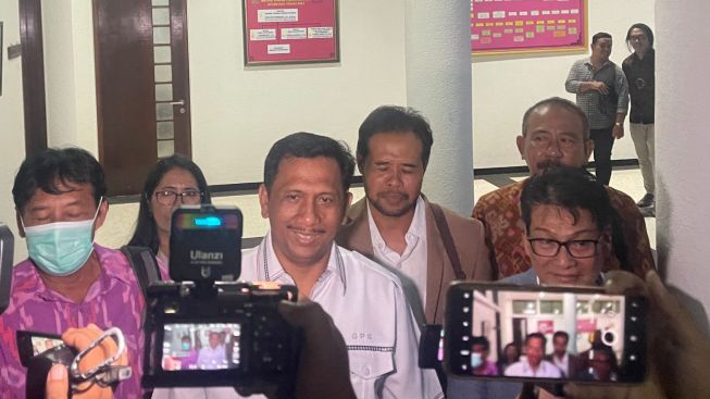 Dari Pagi, Prof. Antara Dicecar 86 Pertanyaan dengan Tebal 55 Halaman