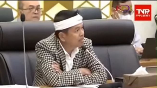 Kang Dedi Perintahkan Haji Mumu Bantu THR ke Korban Pemukulan hingga Kejang-kejang di Cimahi