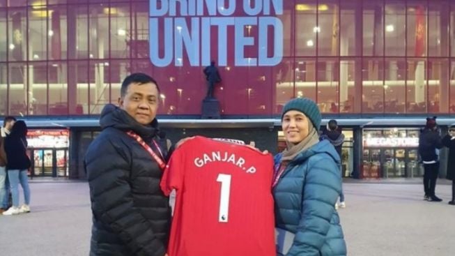 Komisaris PSIS Semarang Minta Bantuan Ganjar Pranowo Beli Saham Manchester United dan Chelsea, Netizen Singgung Pildun