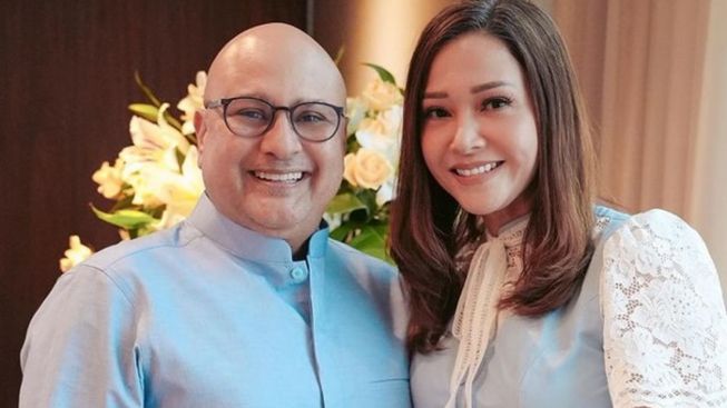 Gara-Gara Sikap Ini, Irwan Mussry Disebut Bucin ke Maia Estianty