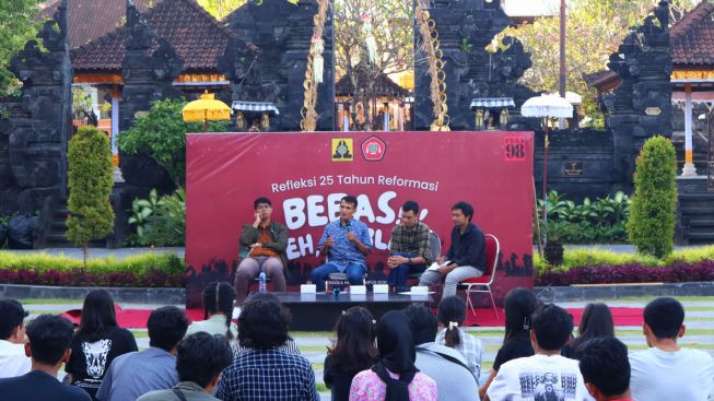 Menolak Lupa! Refleksi 25 Tahun Reformasi, Orde Baru Tumbang Tumbuh Orde Paling Baru?