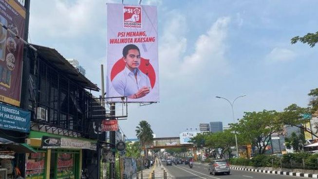 Cek Ombak, Muncul Billboard Kaesang Pangarep Diusung Jadi Wali Kota Depok, Warganet: Lah, Maunya Apa?
