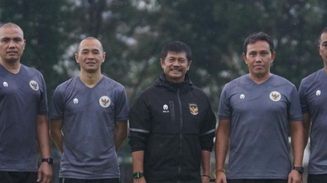 Indra Sjafri Unggah Momen Bersama Timnas Indonesia, Warganet Justru Soroti Hal Ini