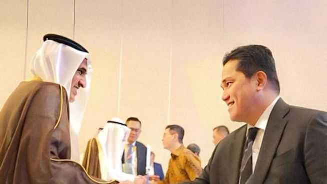 Sibuk Kerja dan Kerja, Erick Thohir Disorot Netizen, 'Keliatan kurang istirahat'