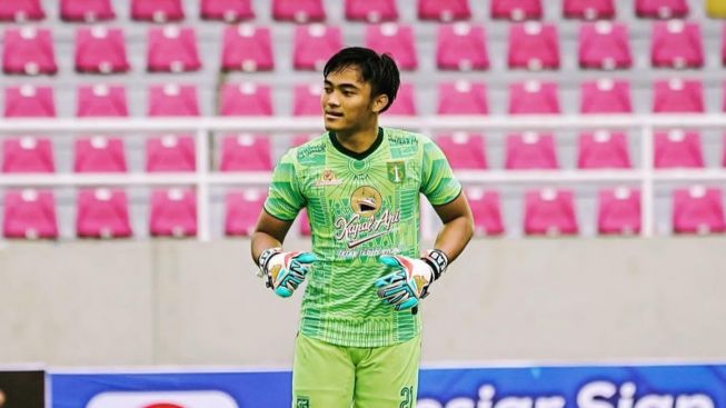 Kiper Persebaya Ernando Ari Sutaryadi Tolak Panggilan Coach Shin Tae Yong Karena Takut Lawan Argentina?