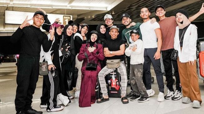 Kumpul Bareng Gen Halilintar Full Team, Ekspresi Aurel Hermansyah Jadi Sorotan