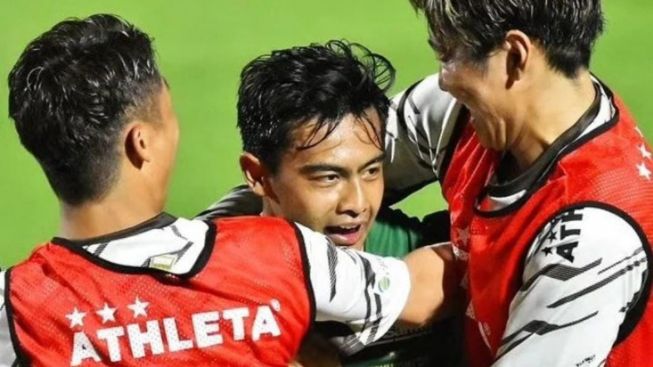 Eks PSIS Semarang Mendadak Jadi Pahlawan di Jepang, Lemparan Maut Pratama Arhan Selamatkan Muka Tokyo Verdy