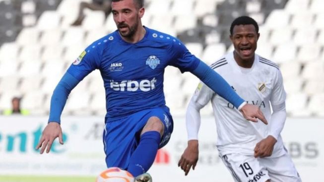 Disambut Bonek! Persebaya Resmi Boyong Eks Pemain Liga Serbia, Skuad Aji Santoso Makin Kokoh?