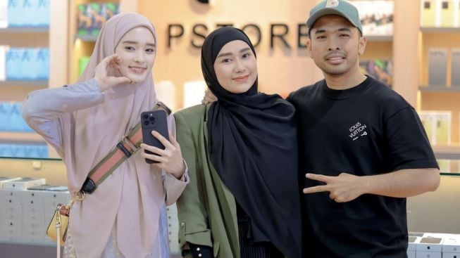 Rezeki Nomplok! Inara Rusli Dapat Saham dari Putra Siregar dengan Nilai Fantastis