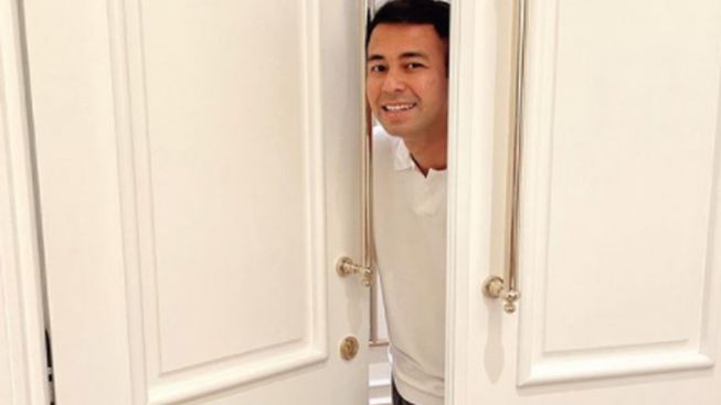 Raffi Ahmad Lakukan Hal ini Saat Ditanya Terkait Isu Perselingkuhan Syahnaz Sadiqah dengan Rendy Kjaernett