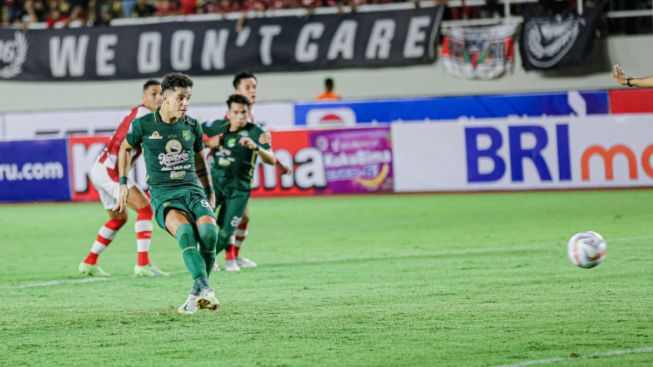 Dua Gol Bruno Moreira Berhasil Membawa Persebaya Pulang dengan 3 Poin, Bonek: Naturalisasi Aja